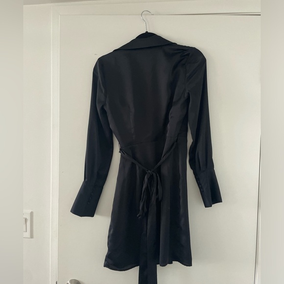 Guess Wrap Dress - Picture 1 of 3